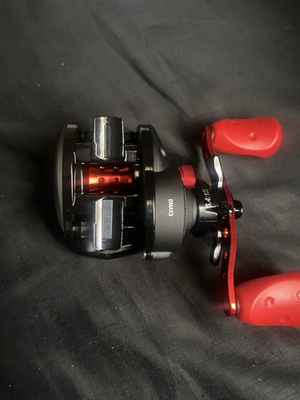 #ad Abu Garcia Black Max 3 Right Hand Baitcast Fishing Reel BMAX3 $32.00