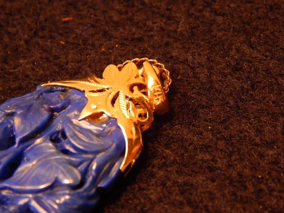 LAPIS INCISED DARK BLUE PENDANT WITH 14KT GOLD CHAIN - Image 4 of 4