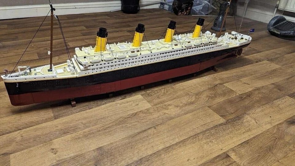 MOC 10294 Titanic Building Blocks ICONS 9090 Pieces Exclusive Gifts Toys DHL - Image 4 of 4