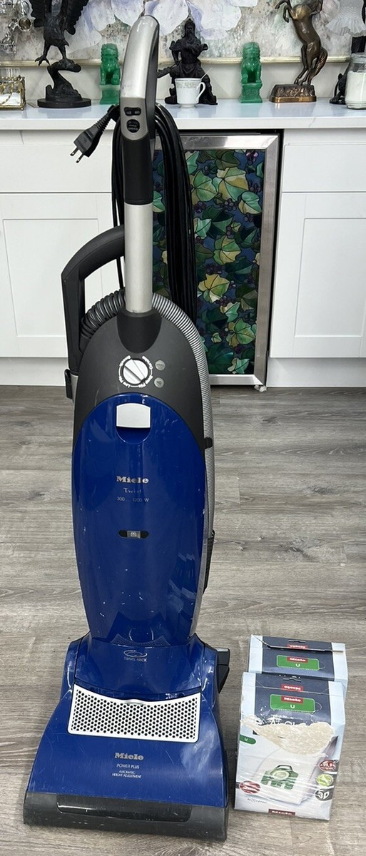 MIELE 'TWIST' S7210 UPRIGHT VACUUM CLEANER BLUE CLEAN -(Pick Up