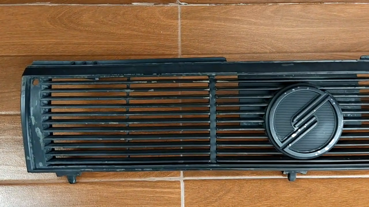 sooh sunny 12インチ　鬼レア　グラビ NISSAN SUNNY B12 1st GEN SENTRA B12 FRONT RADIATOR GRILLE MASK