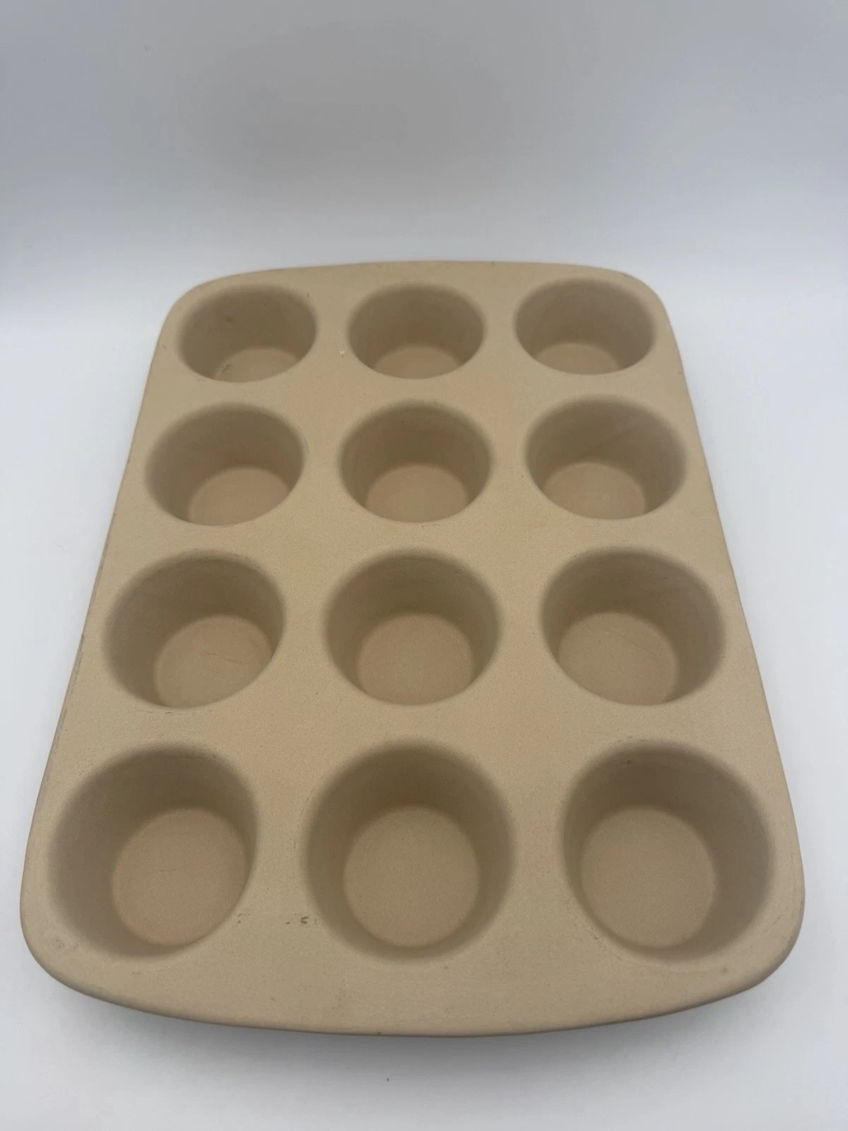 Pampered Chef Family Heritage Collection Stoneware Muffin Pan 2091 12 Cup USA
