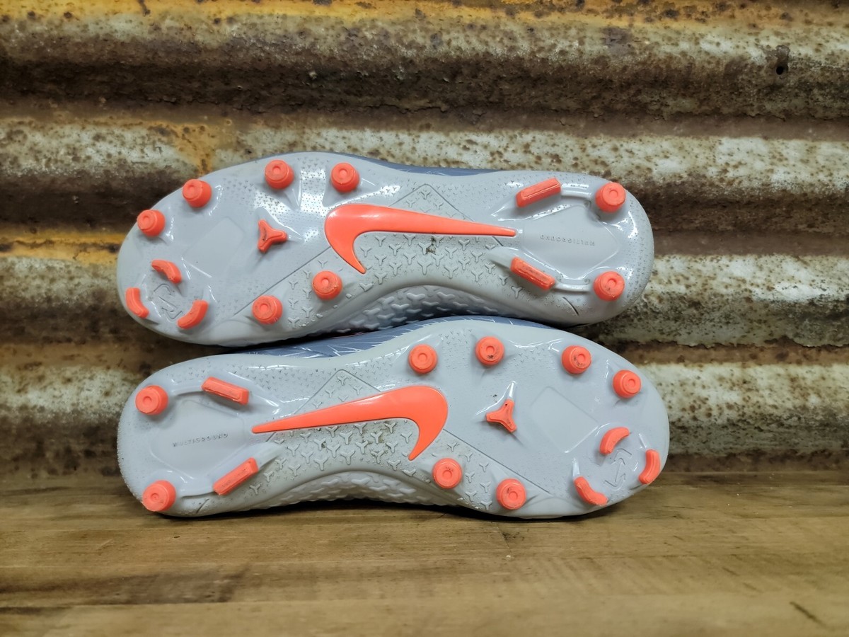 NIKE JR Phantom VISION Club DF FG/MG YOUTH SOCCER CLEATS NIKE JR Phantom VISION Club DF FG/MG YOUTH SOCCER CLEATS