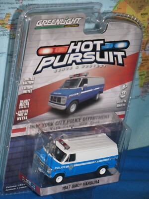 HOT PURSUIT 1987 GMC VANDURA NYPD NEW YORK CITY POLICE DEPARTMENT USA GREENLIGHT