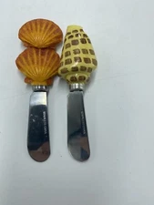 Two Piece Set of Shell Theme Cheese Spread Knifes