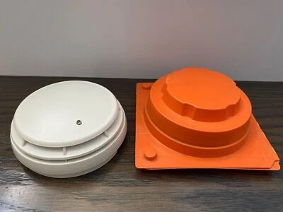 BRAND NEW SIMPLEX 4098-9601 SMOKE DETECTOR HEAD FREE SHIPPING !!!