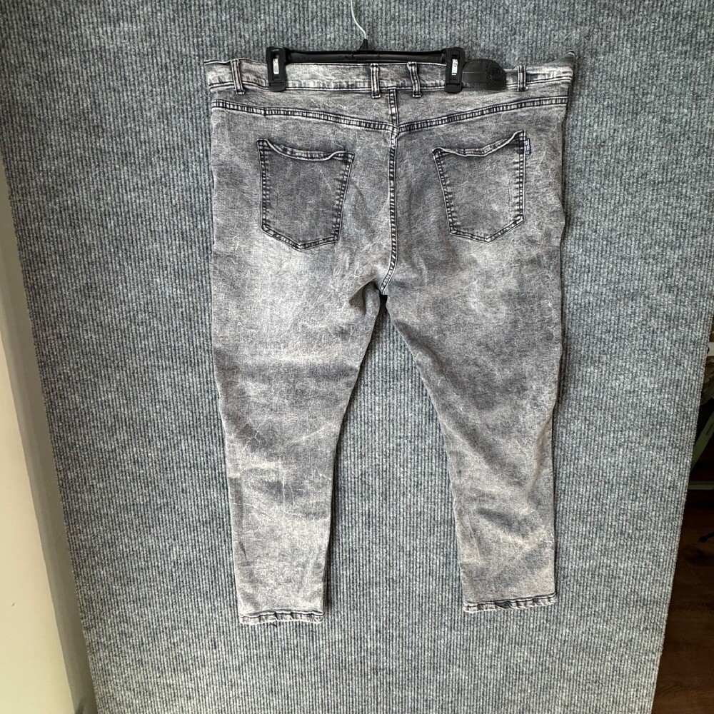 Picture 4 of 11