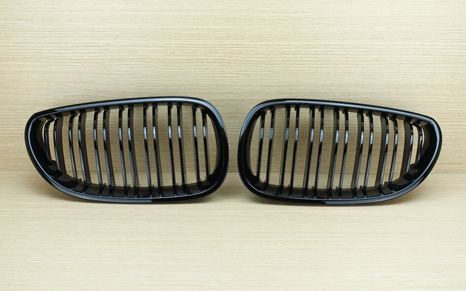 M STYLE HIGH SHINY BLACK BMW E60/E61 5-Series 4Dr FRONT GRILLS GRILLE KIDNEY - Image 2 of 4