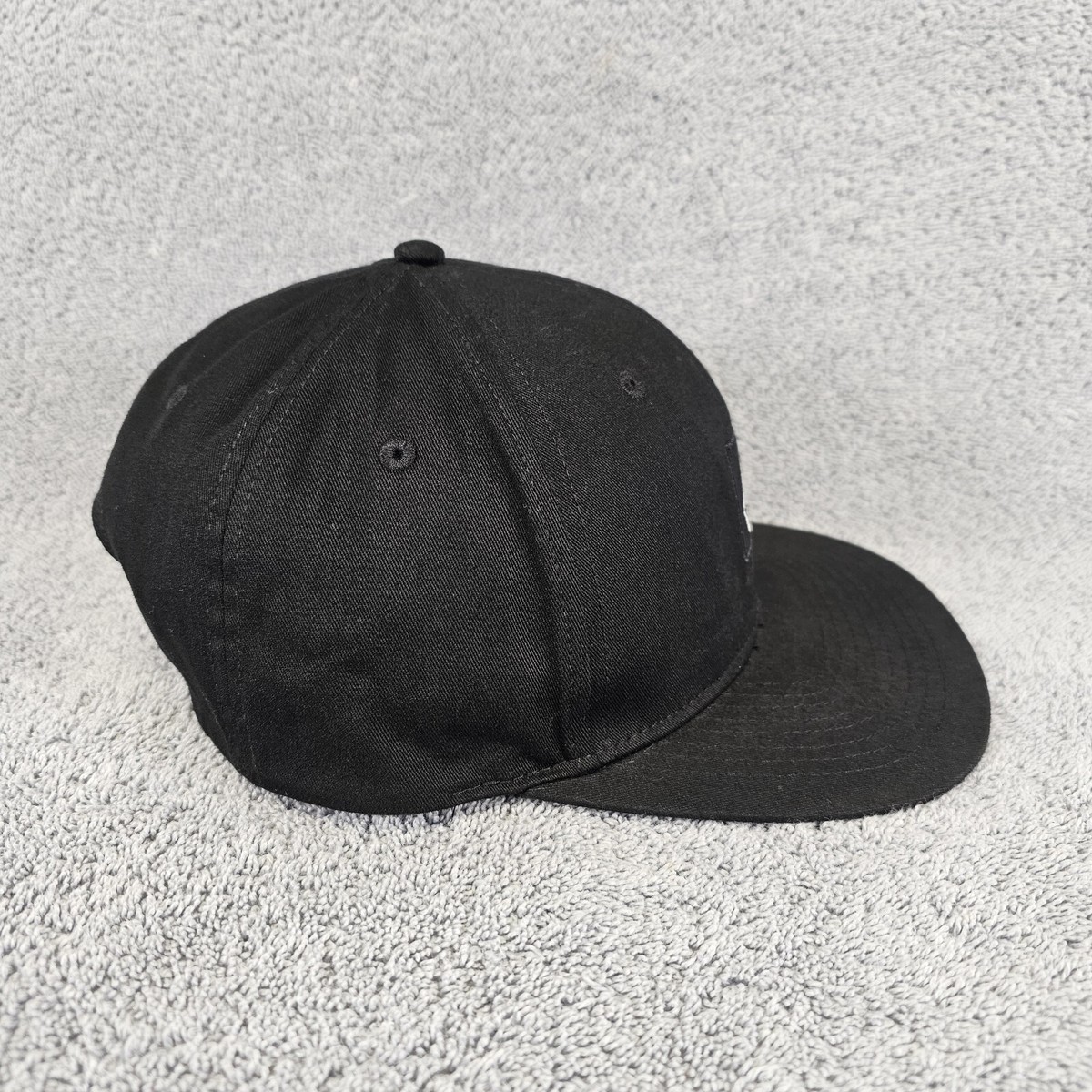 VOLCOM HAT V Square Black SnapBack Trucker Cap Hat OSFM Flatbill