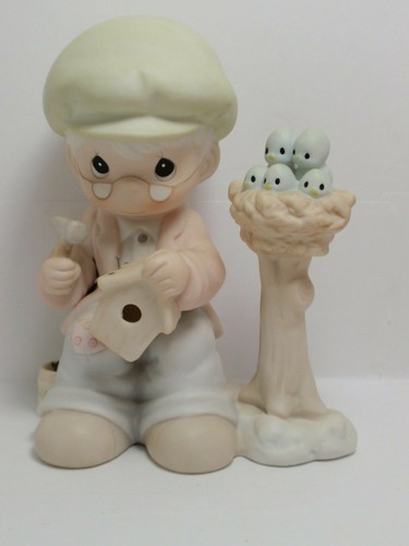 Precious Moments figurine Only Love Can make A Home PM921 man birdhouse nest - Picture 3 of 12
