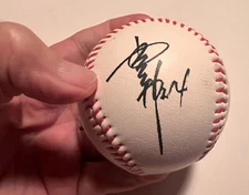 Yoshinobu Takahashi Autographed Baseball Yomiuri Giants Japan NPB Signed