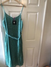 green print dress 16