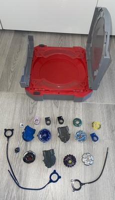 KONVOLUT Beyblade Metal Masters Arena Stadium mit mehreren Blades z.B.XTS Extrem