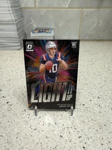 2024 Panini Donruss Optic Light It Up Drake Maye #7 (RC) (2)
