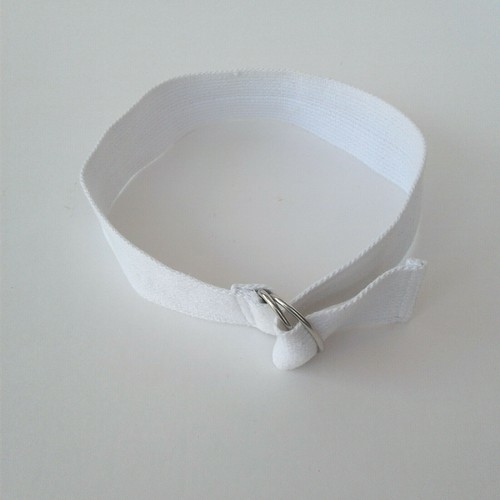 Vintage 80s White Belt w/ Stainless Steel Pull-Thru Clasp (XSmall) - Picture 4 of 4
