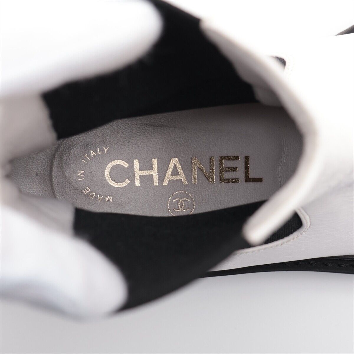 Chanel Coco Mark Leather & patent Side Gore Boots 37 Ladies Chanel Coco Mark Leather & patent Side Gore Boots 37 Ladies