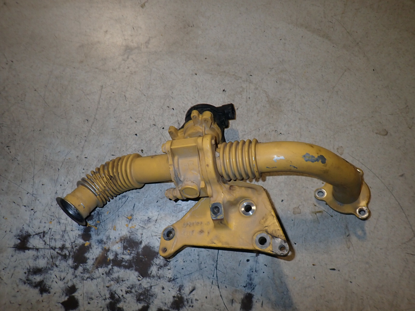 John Deere 6068 HFC93 Diesel Engine EGR Valve Assembly DZ119115