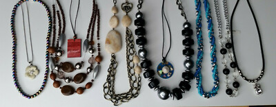 Sonderposten Modeschmuck 10 x Kette mit Anhänger de Luxe Mix 18 