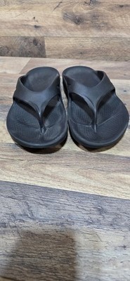 Oofos Flip Flop Sandals Thong Original Black Womens 10 Mens 8 Comfy Recovery