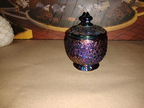 Fenton Amethyst Carnival Glass Daisy & Button Pattern Jar w Lid