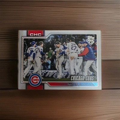 Topps 2026 Series 1 Chicago Cubs Team Card #320 Topps 75 MLB Baseball