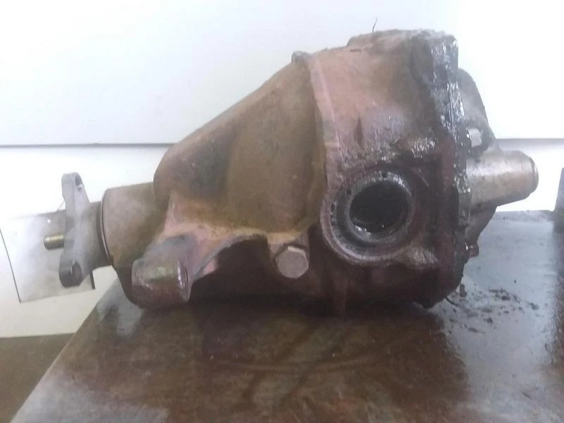 2013-2014 现代 Genesis Coupe 3.8L 后轴差速器托架自动 — 第 2/3 张图片