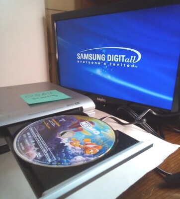 Samsung DVD-P241 Slim Progressive Scan Digital Video Disc DVD