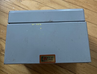 Vintage 4 x 5.5'' Card FLASH FILING Medium Thick Metal Recipe File Index Box USA