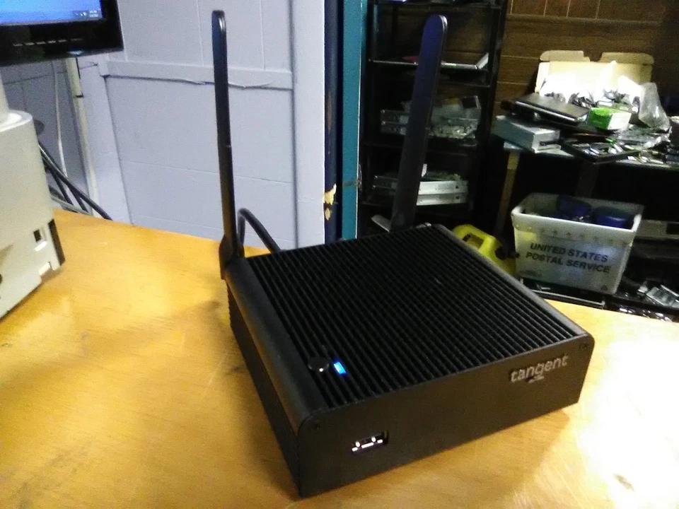 Tangent Resistente Mini QBIT Quad Core i5-3427U 60 GB mSATA 8 GB Ram Win7Pro WIFI Foto 2 de 4