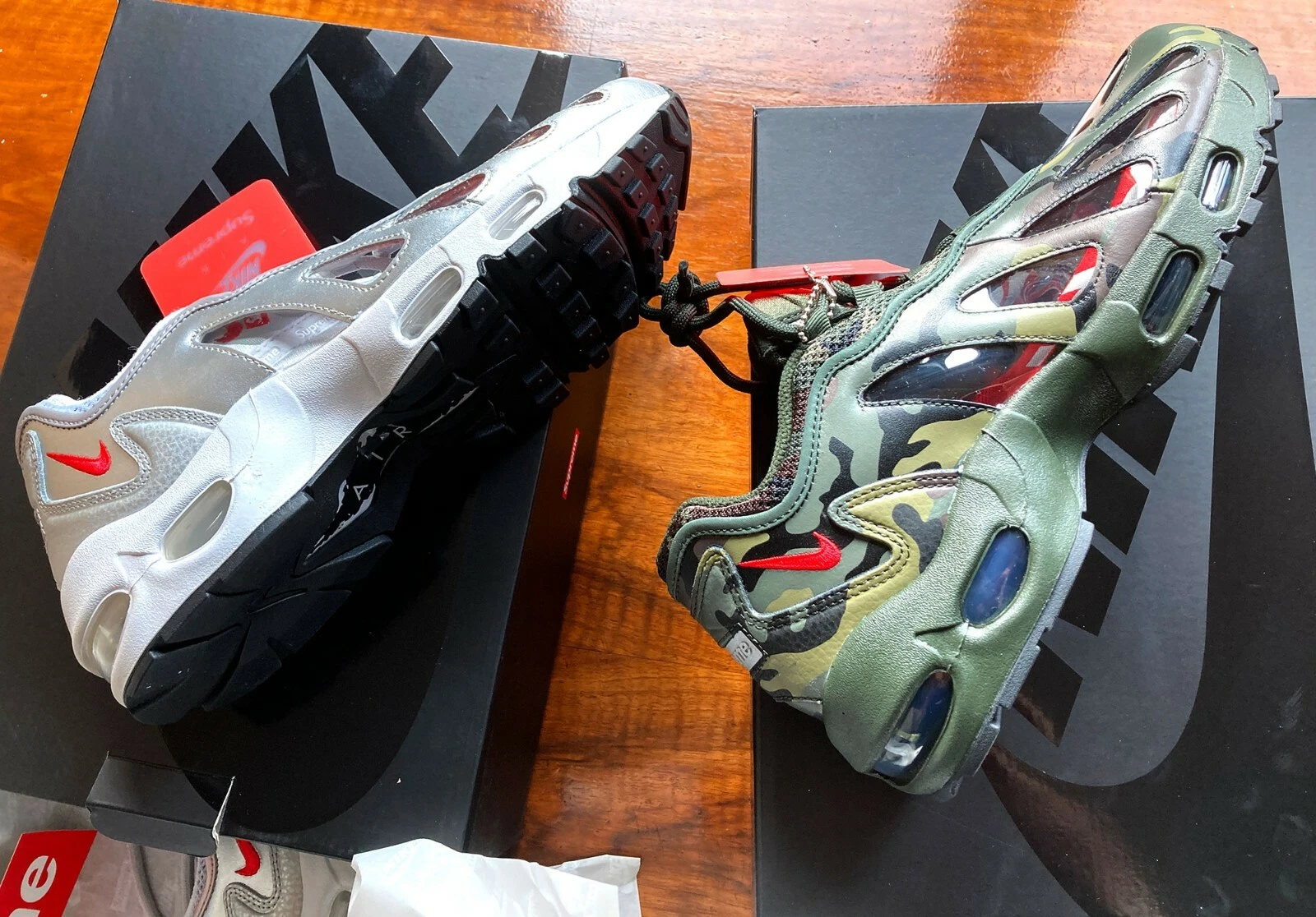 *2x paire* SUPREME Air Max 96 US9/UK8 : argent/vitesse rouge & foncé armée/vitesse rouge NEUF