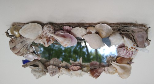 Beautiful Hand Decorated Rustic Seashell Mirror 6" by 8" - Picture 4 of 7