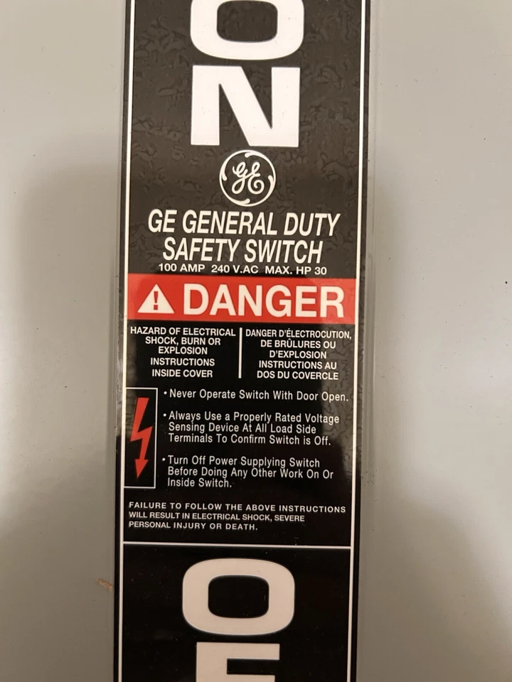 Interruptor de seguridad General Electric TGN3323R 100 amperios Foto 3 de 4