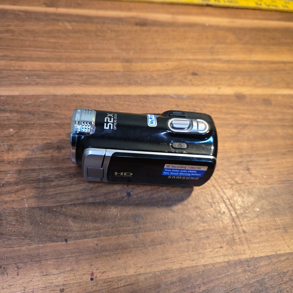 Samsung HMX-F90 Black Video Camcorder With Charger Tested Working! - Image 3 of 4