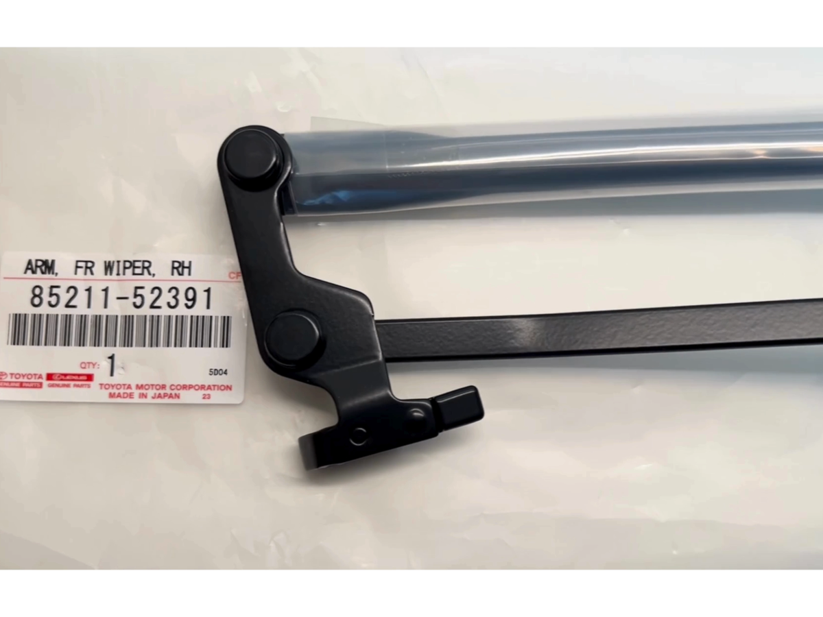 TOYOTA New Genuine YARIS VITZ 2012-2019 Front Wiper Arm RHD 85211
