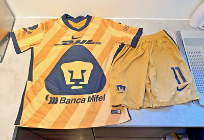 NEW SMALL Nike Dry Fit Pumas UNAM Gold Soccer Kit Jersey Shorts #11 Bwalya