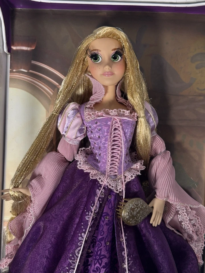 Muñeca Rapunzel Edición Limitada Disney Store 2495/5000 Totalmente Nueva En Caja ¡Con Certificado de Autenticidad! Foto 4 de 4