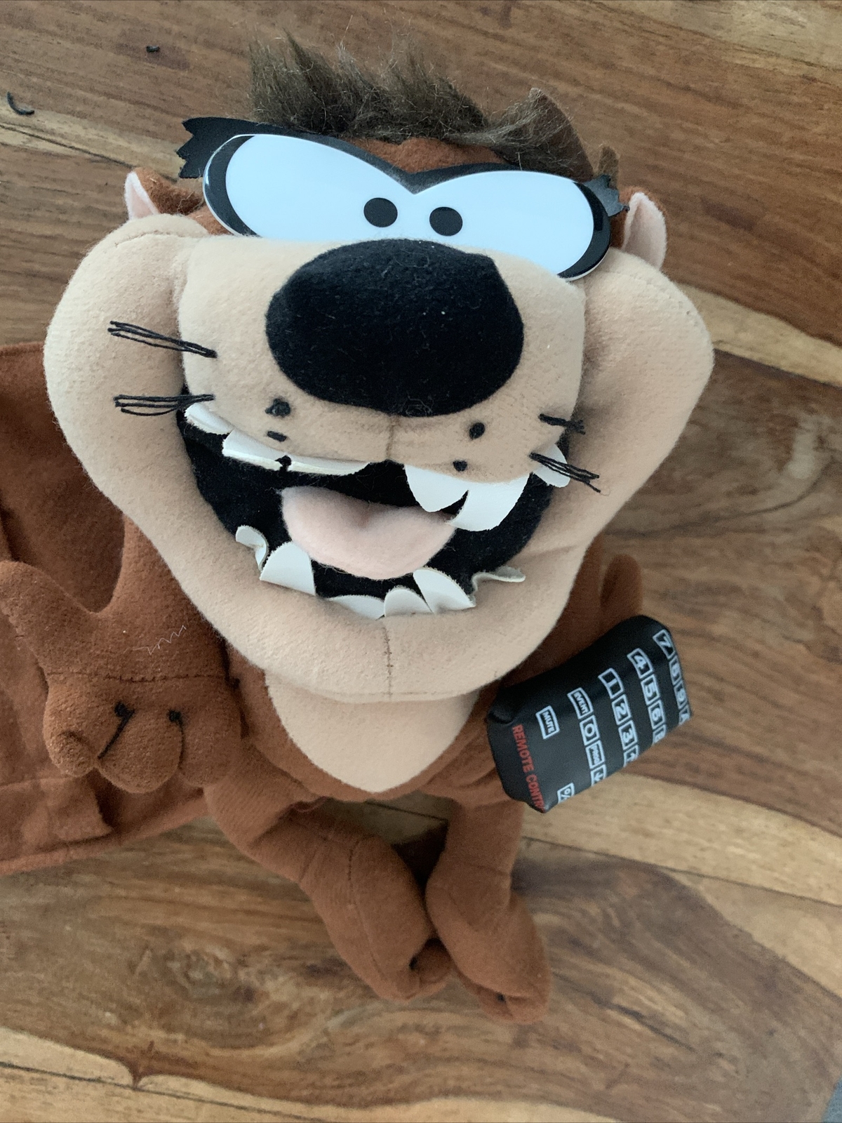 1997 Looney Tunes Tasmanian Tas Tassie Devil Plush Remote Holder TV ...