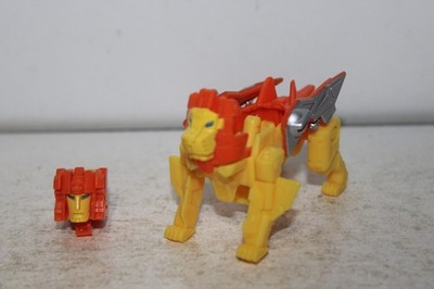 transformers titans return sawback complete