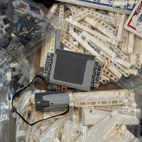 LEGO TECHNIC: Cargo Plane (42025)