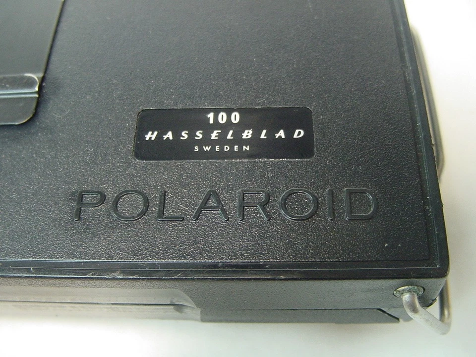 POLAROID 100 HASSELBLAD FILM BACK MAGAZINE HOLDER - Image 2 of 3