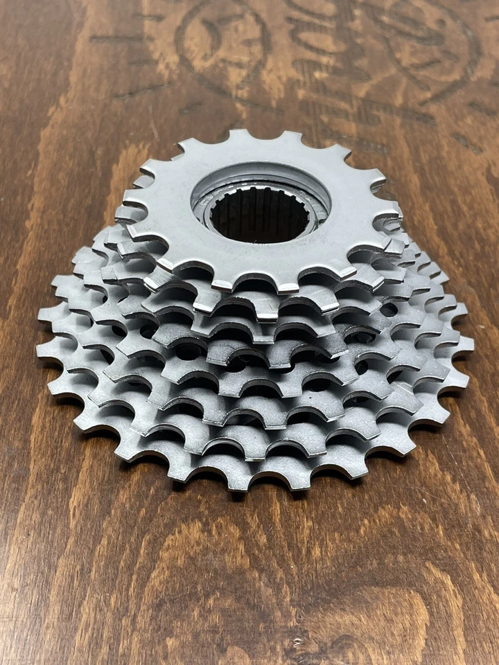 Vintage NOS Everest Caimi Cromo Supernova Silver  8 Speed Freewheel 14-25 RARE - Image 4 of 4