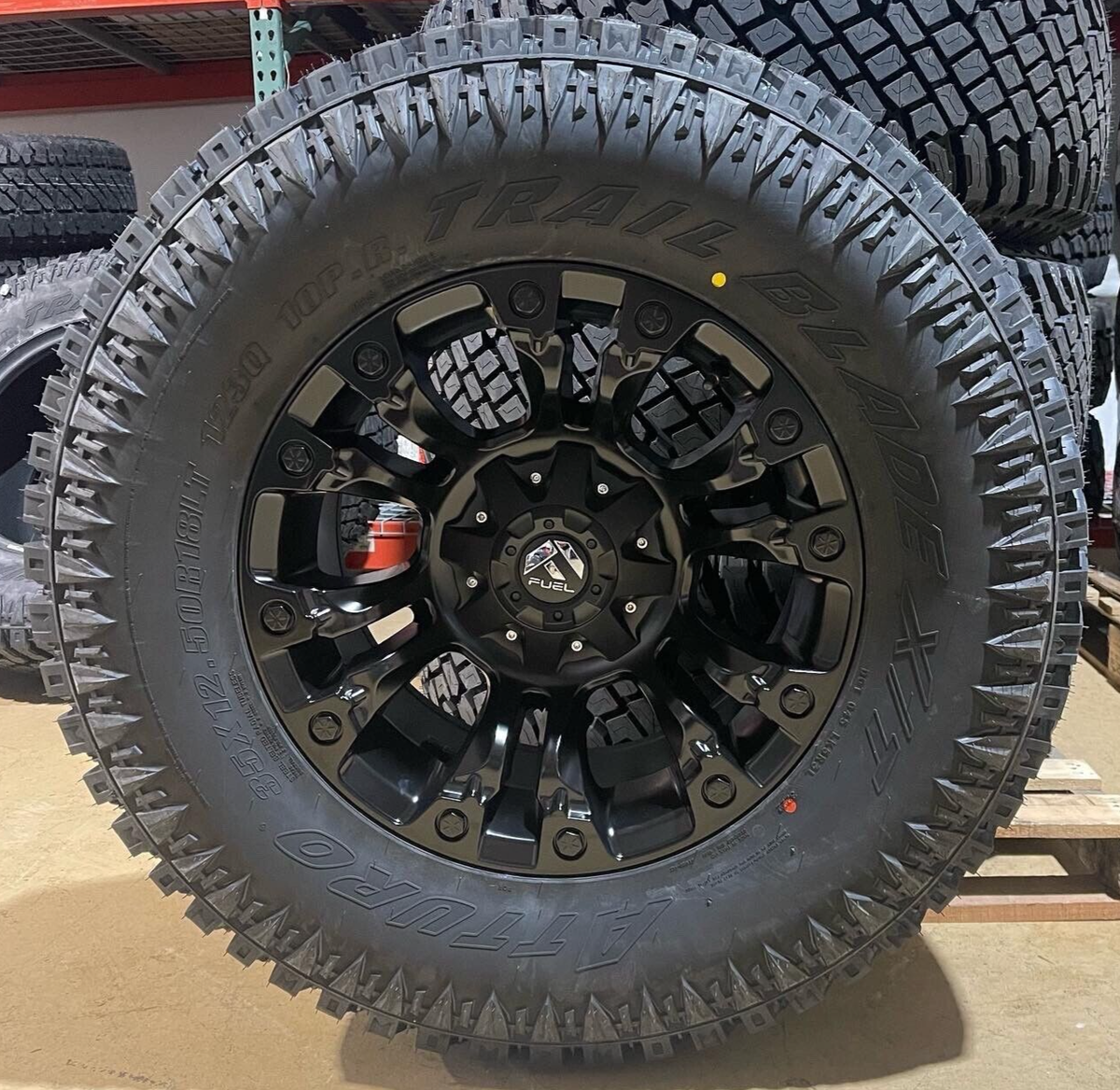 18X9 Fuel Vapor D560 Black Wheels 35