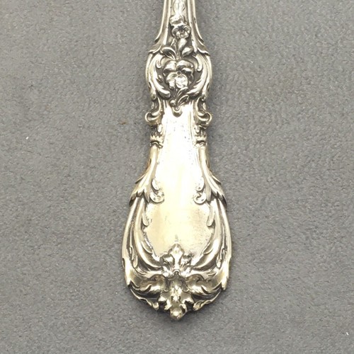 Reed & Barton "Burgundy" Large Serving Spoon Sterling Silver - Picture 2 of 3