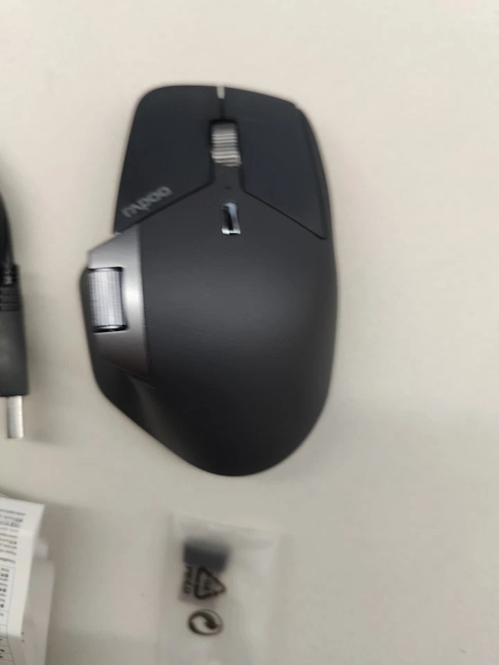 RAPOO MT760 Mini Bluetooth Wireless Mouse Bluetooth 5.0 and 2.4 GHz, Black - Image 2 of 4