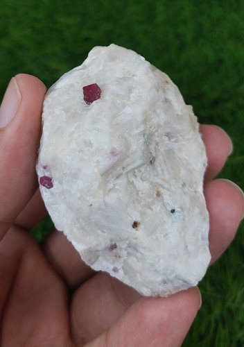 Natural red ruby crystal on matrix specimen - Collectable Minerals healing rock - Picture 4 of 4