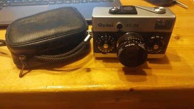 Rollei 35 SE, Sonnenlichtfilter, Tasche, Stativ mit 3-Wege-Kopf+Kamerahalterung