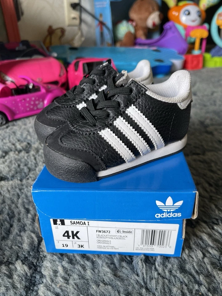 Adidas Samoa I 4K Negro Blanco 4C Zapatos para niños pequeños Foto 2 de 4