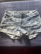 Women s Size 5 Blue Light Wash Denim Cut-Off Shorts Zip Closure Pockets