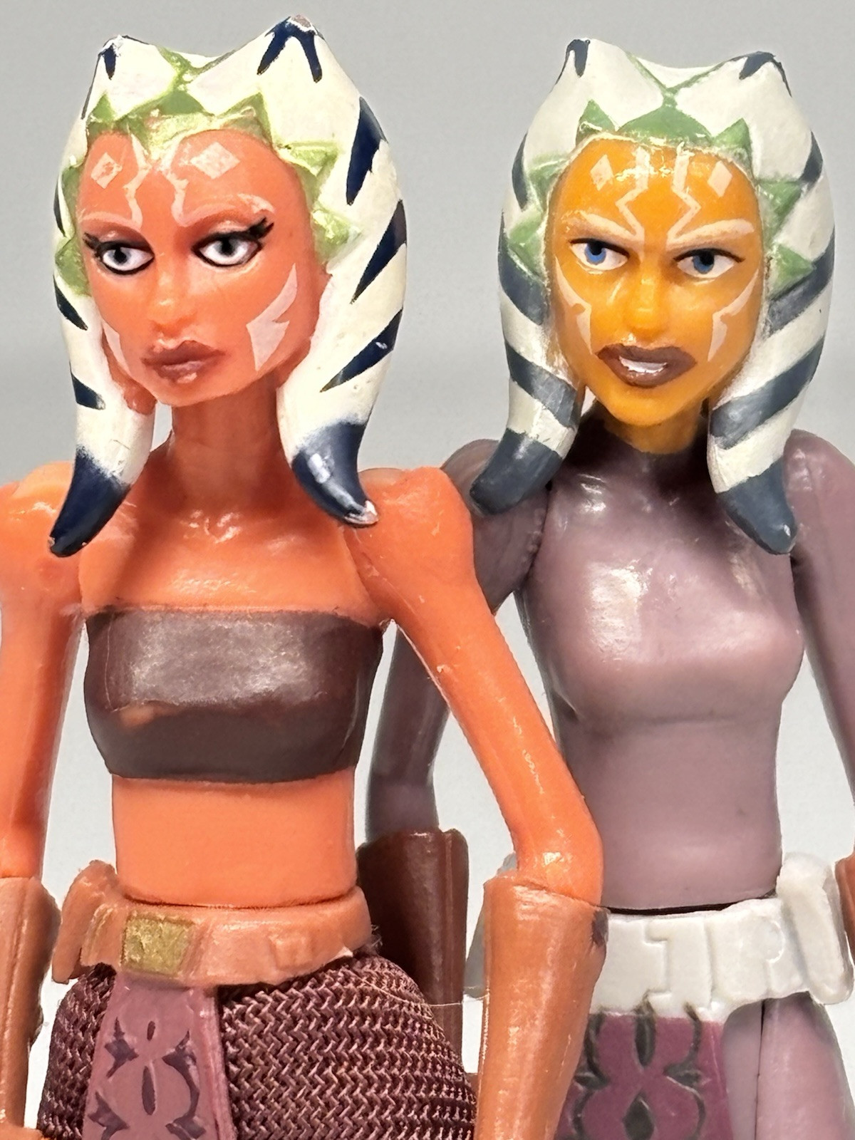Star Wars Clone Wars 3.75 Ahsoka 2-Pack with Lightsaber