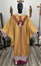 GOLD VESTMENT CHASUBLE  STOLE CHRIST THE KING